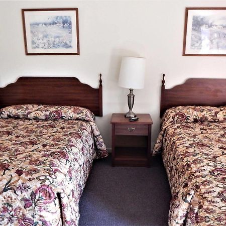 Dry Ridge Motor Inn Esterno foto